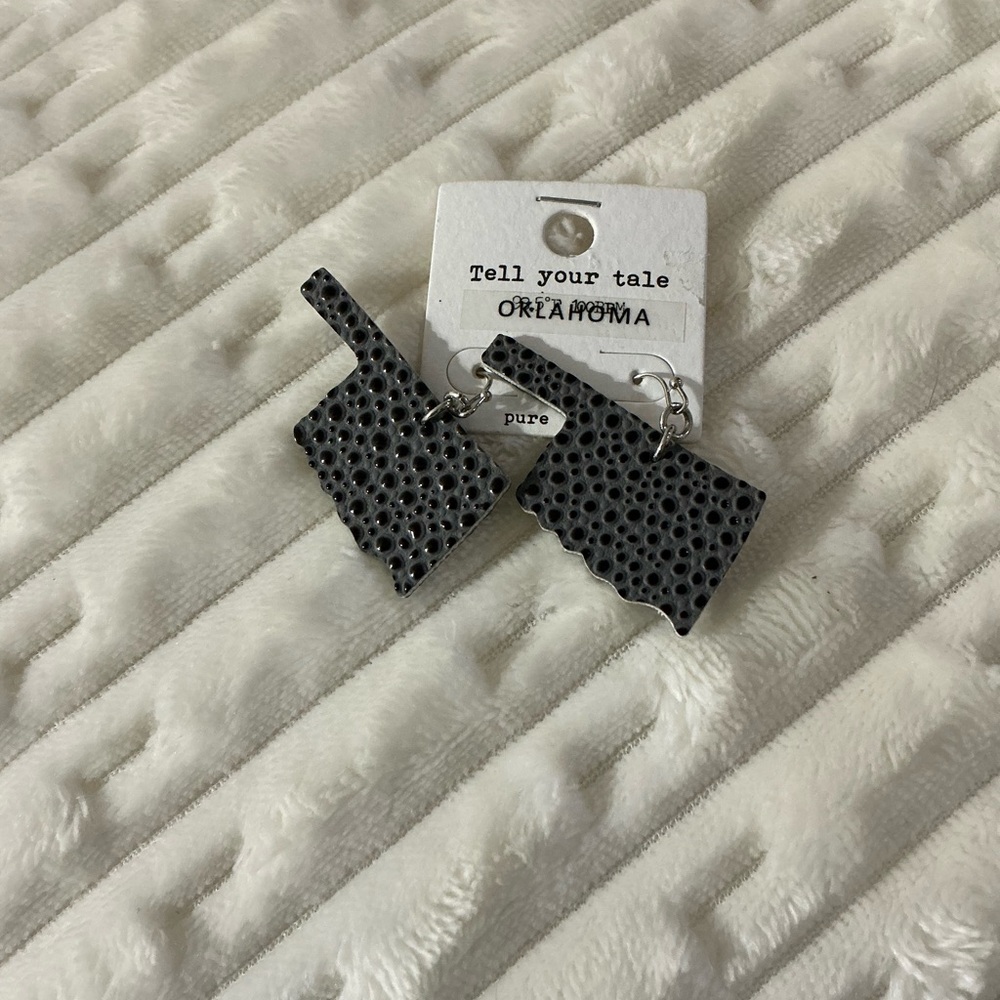 Tell Your Tale Black Oklahoma Earrings